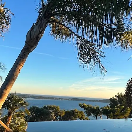 Le Bleu Dans Les Yeux 180cvue Villa Carqueiranne