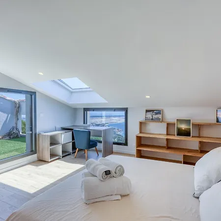 Le Bleu Dans Les Yeux 180cvue Villa